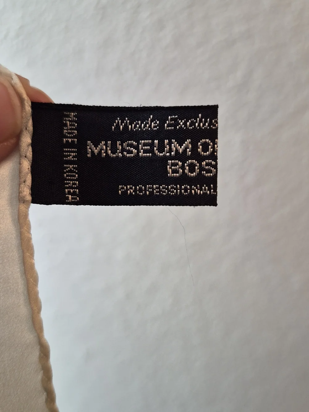 MuseuM of Fine Arts Boston Chinese Calligraphy Silk Scarf | Blue & White Fringed